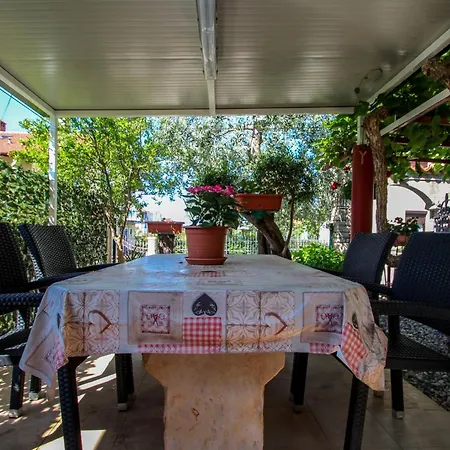 Rafi Two Apartment Novigrad (Istria)
