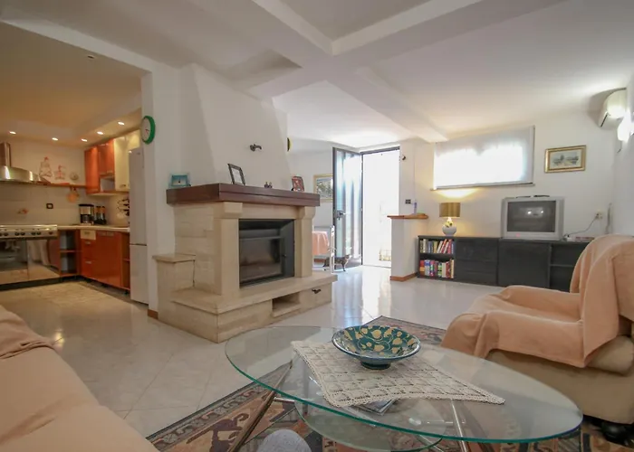 Rafi Two Lejlighed *